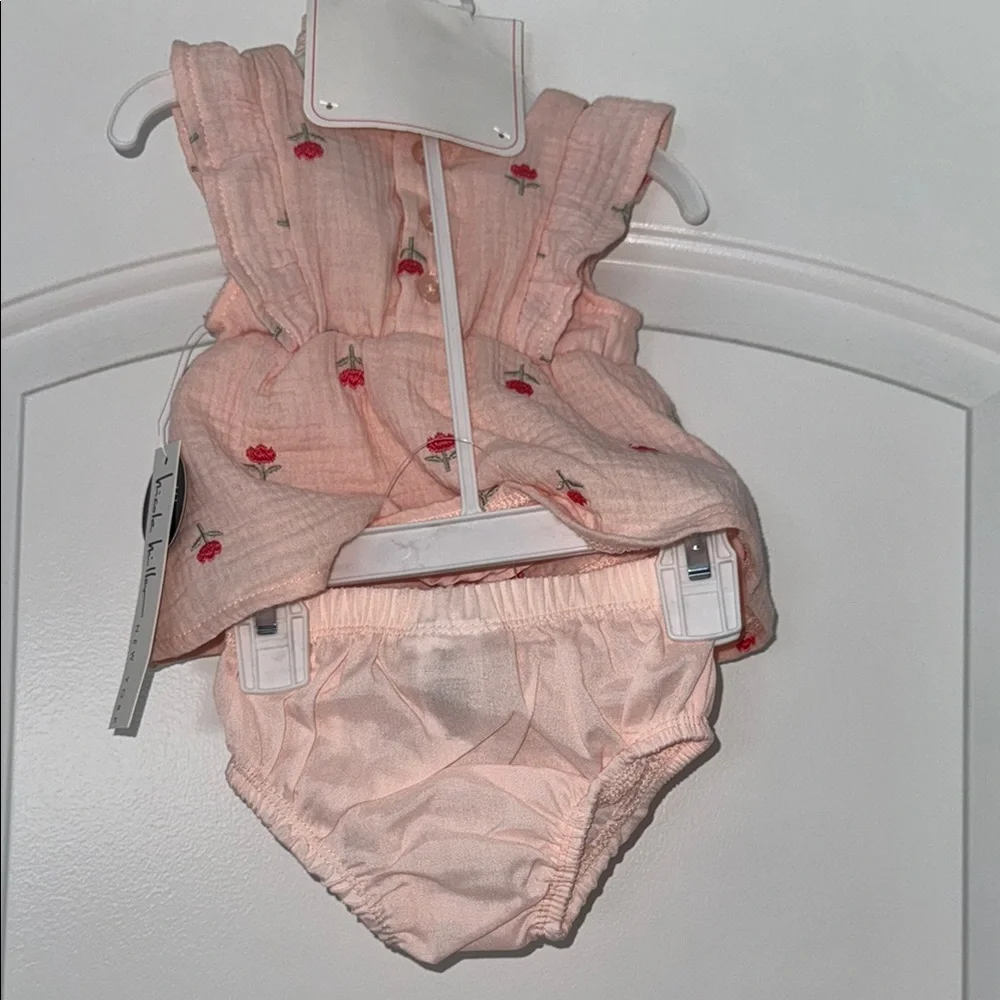Nicole by Nicole Miller Pink and Red Diaper Covers Accessories